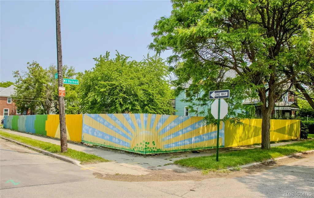 403 Mt Vernon Street Detroit City MI 48202