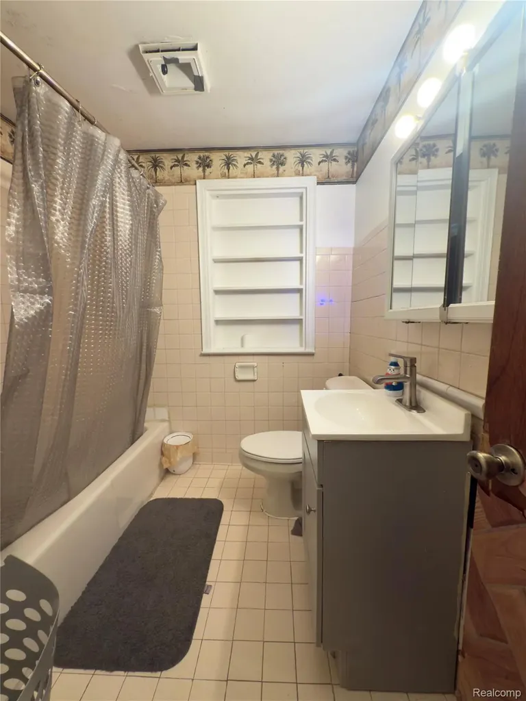 148 Rosemary Street Dearborn Heights City MI 48127