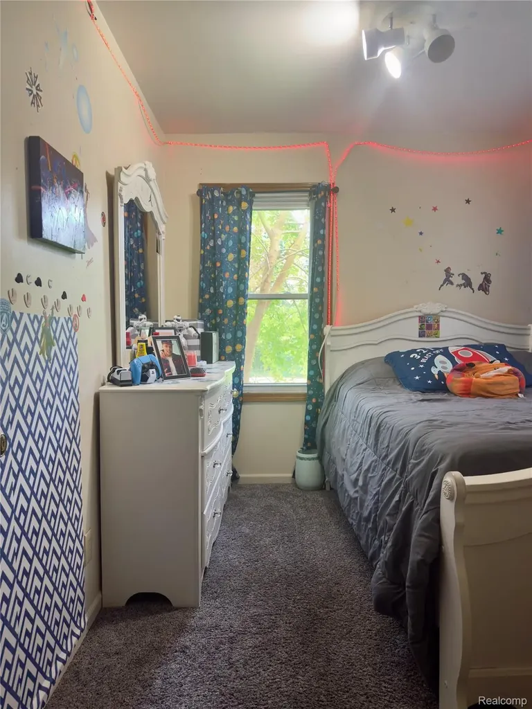 148 Rosemary Street Dearborn Heights City MI 48127