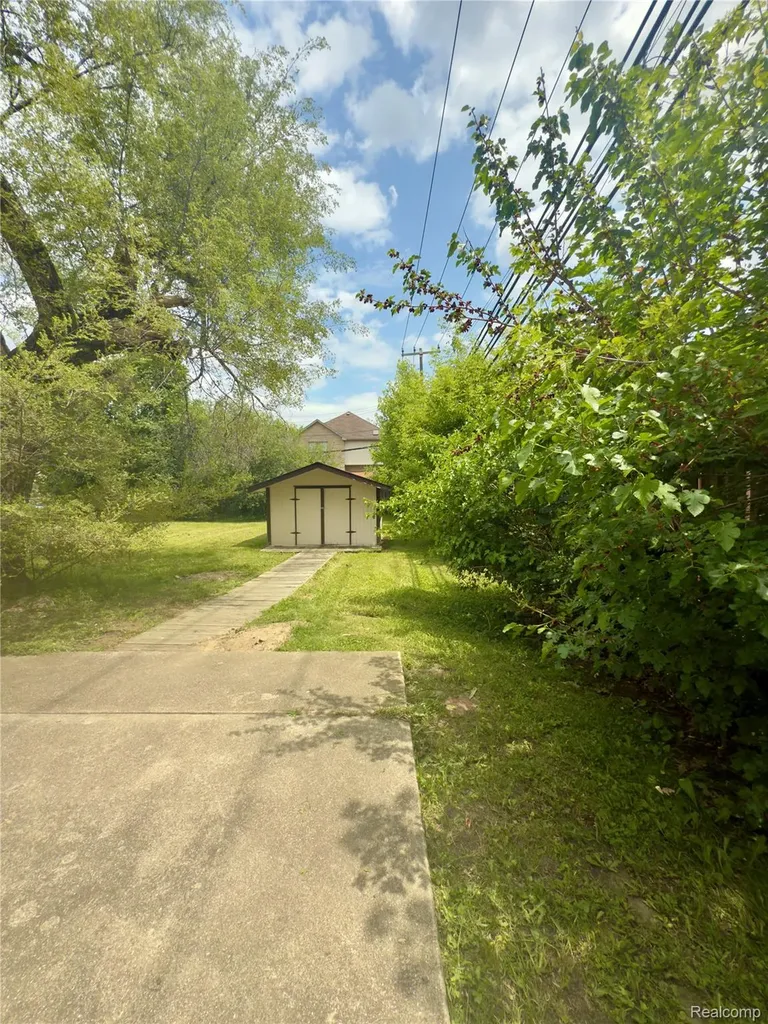 148 Rosemary Street Dearborn Heights City MI 48127