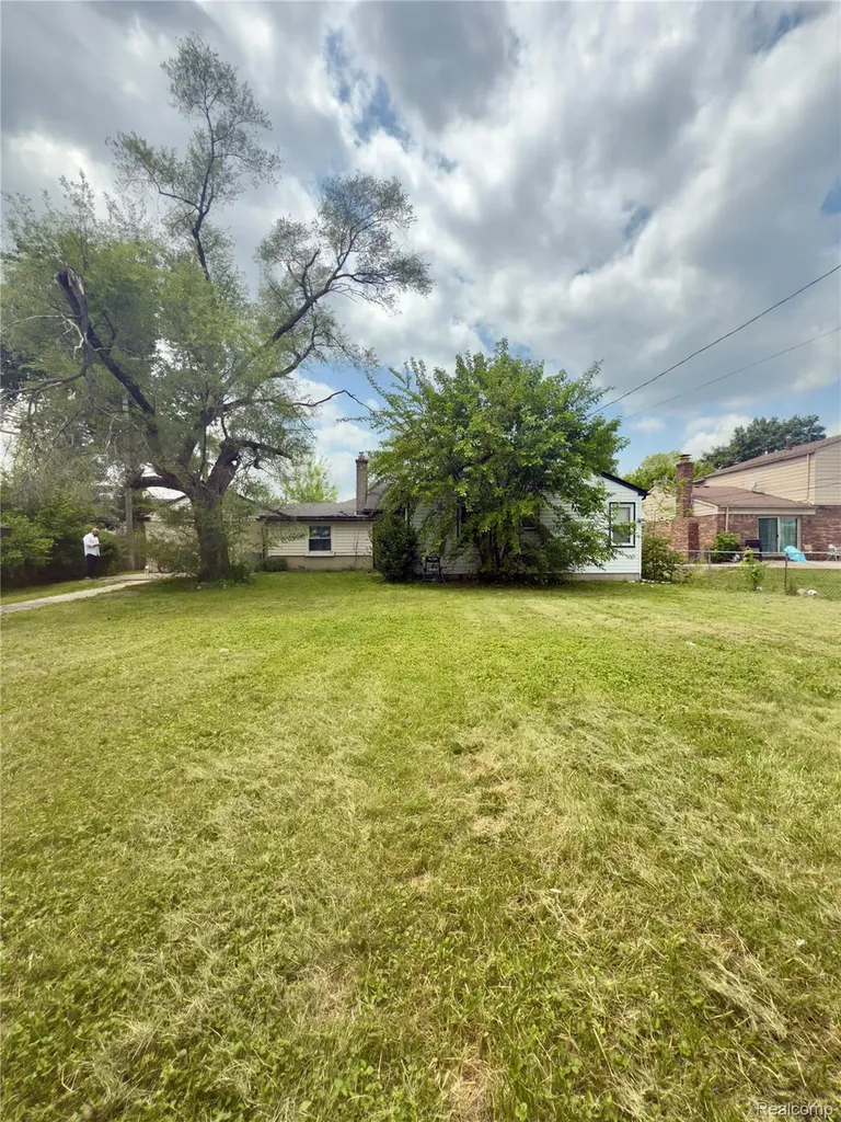 148 Rosemary Street Dearborn Heights City MI 48127
