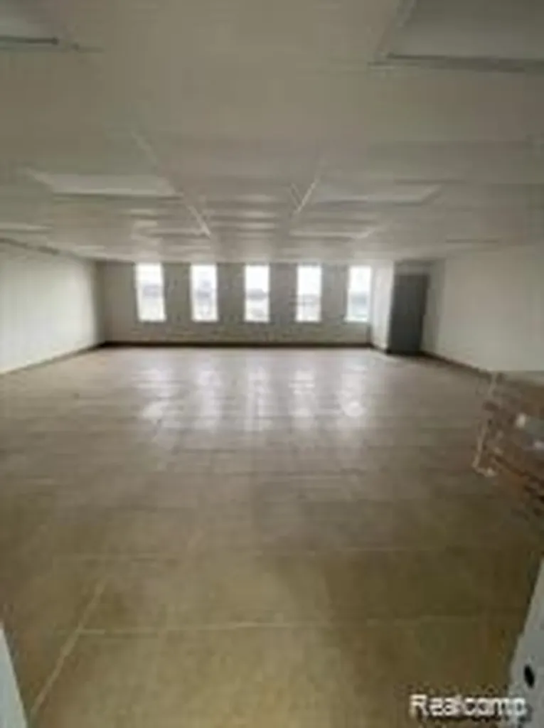 14500 W 8 Mile Road Oak Park City MI 48237