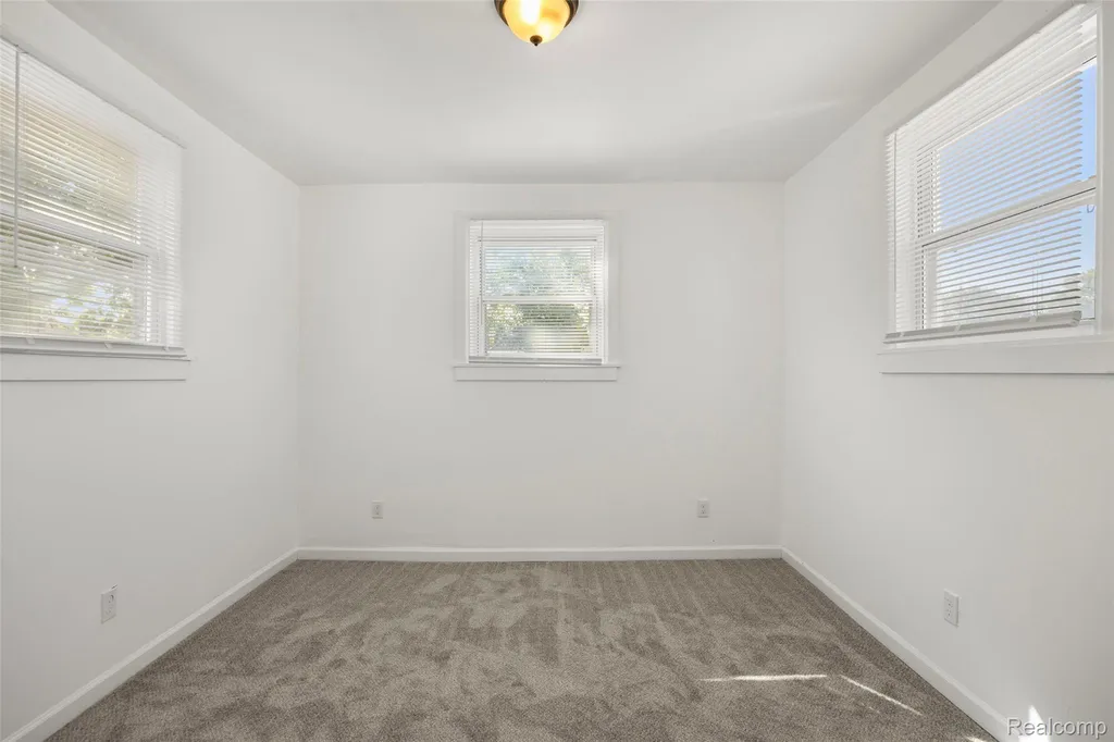 737 Webb Street Detroit City MI 48202