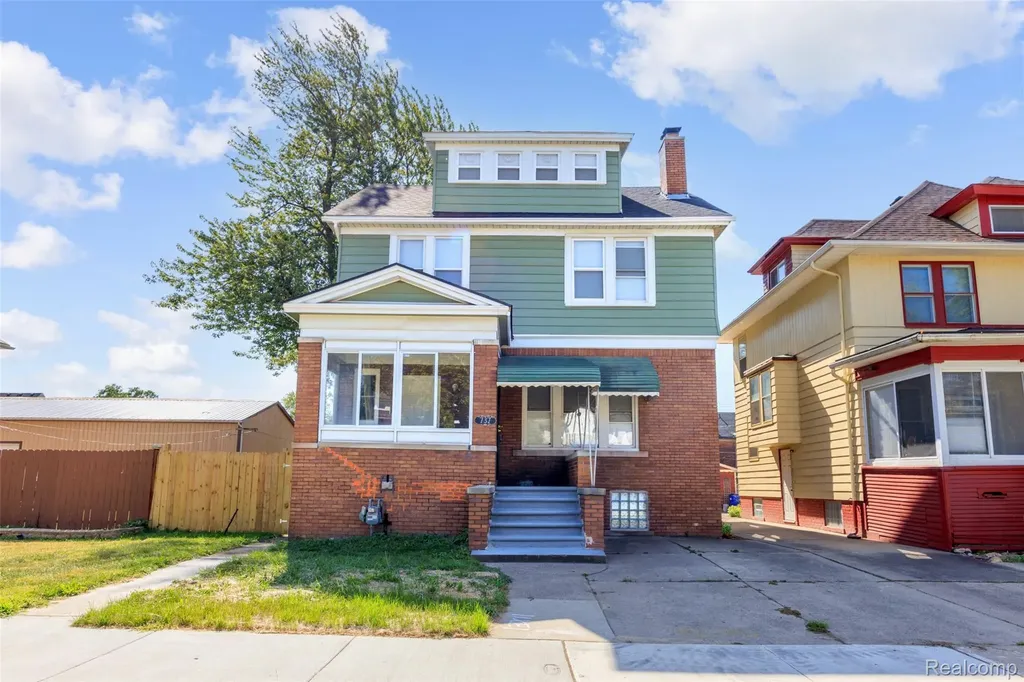 737 Webb Street Detroit City MI 48202
