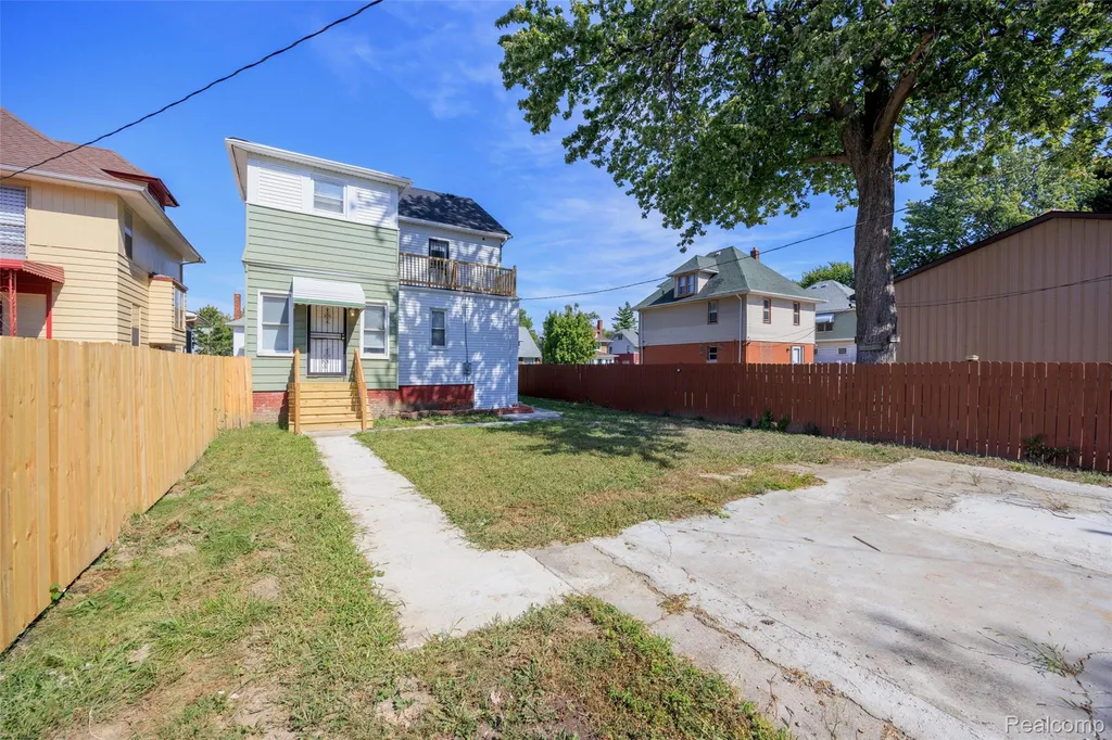 737 Webb Street Detroit City MI 48202