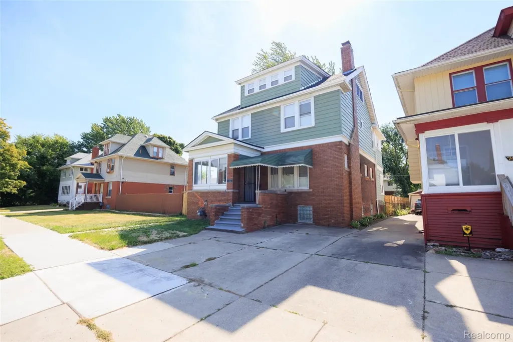 737 Webb Street Detroit City MI 48202