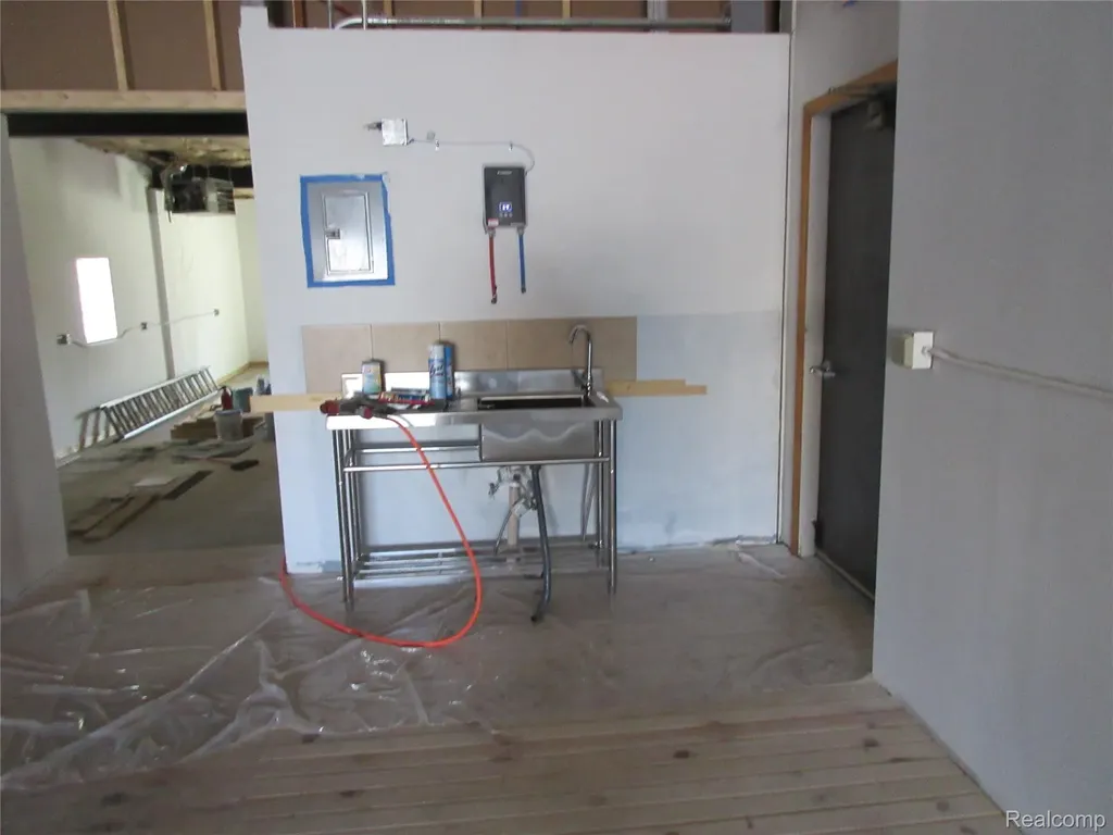 49908 Gratiot Avenue Chesterfield Township MI 48051