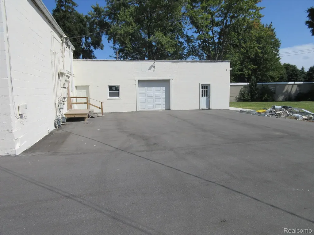 49908 Gratiot Avenue Chesterfield Township MI 48051