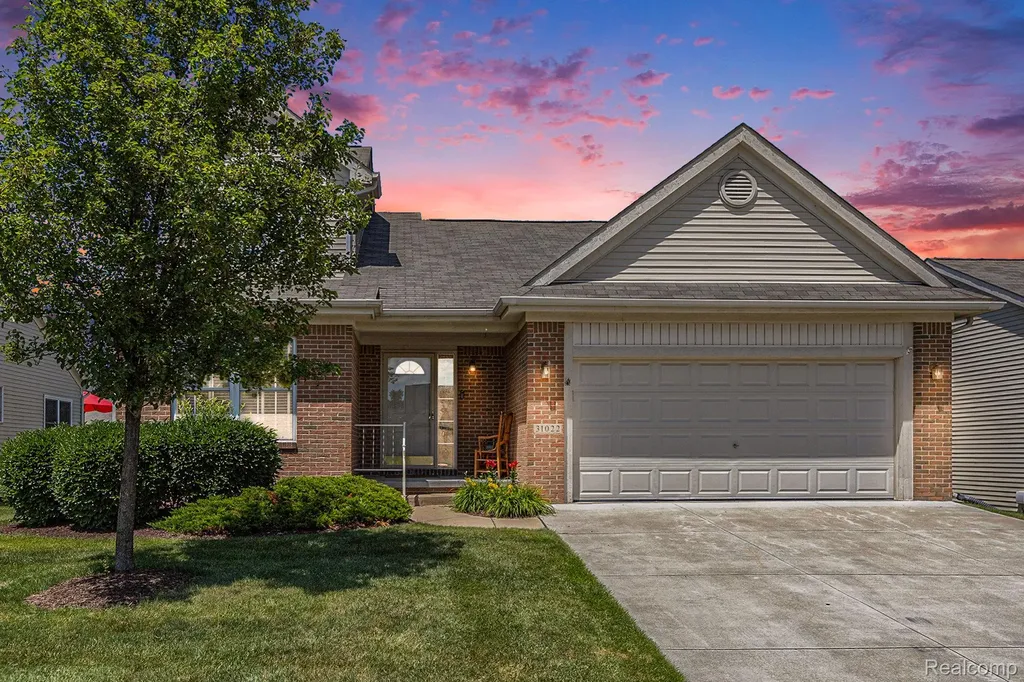31022 Birchlawn Street Garden City City MI 48135