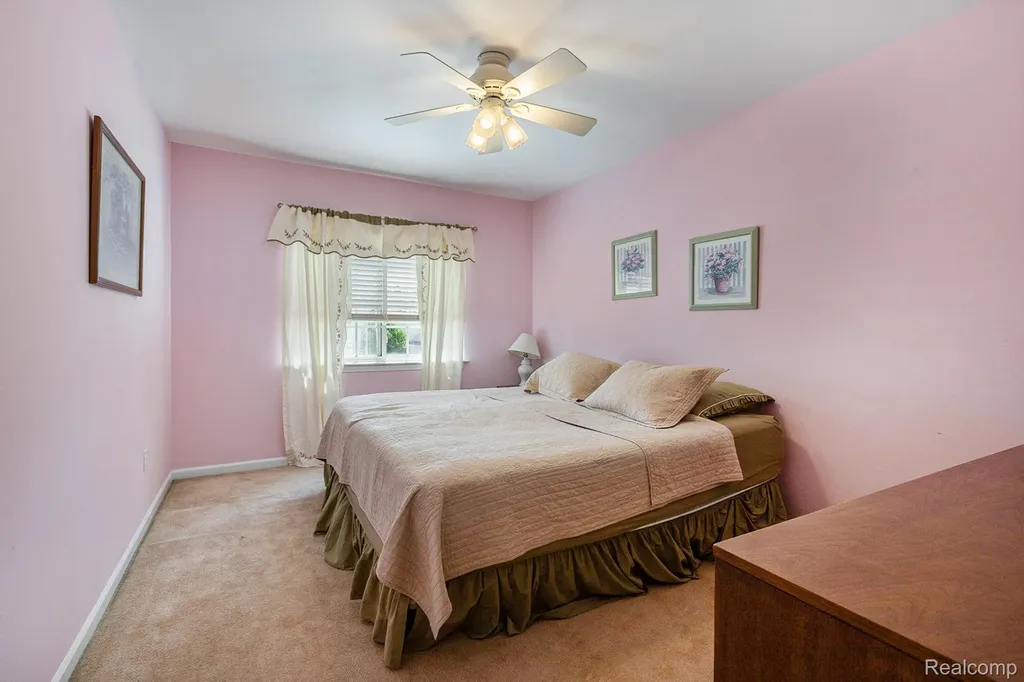 31022 Birchlawn Street Garden City City MI 48135