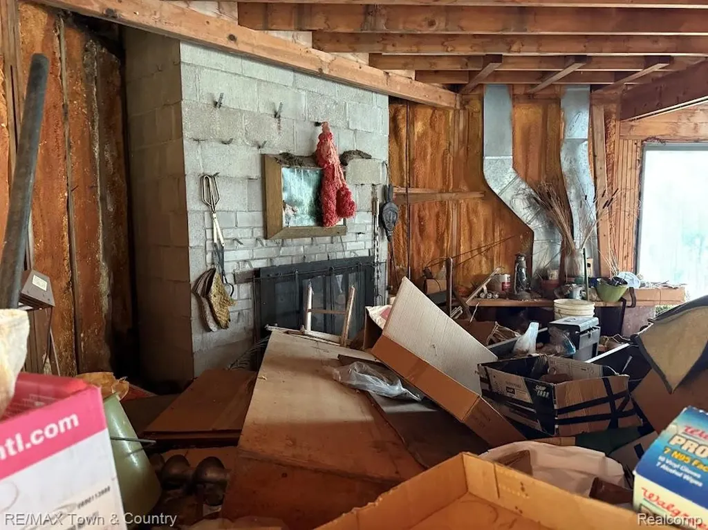 6450 Otter Trail Road Moffatt Township MI 48610
