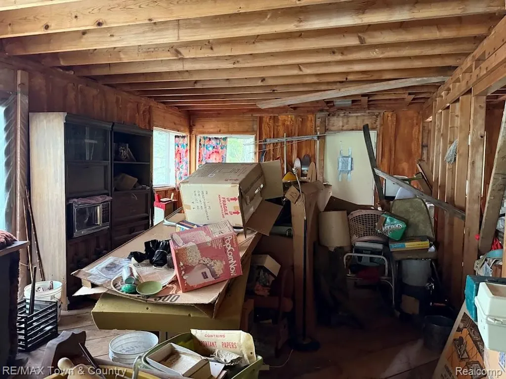 6450 Otter Trail Road Moffatt Township MI 48610