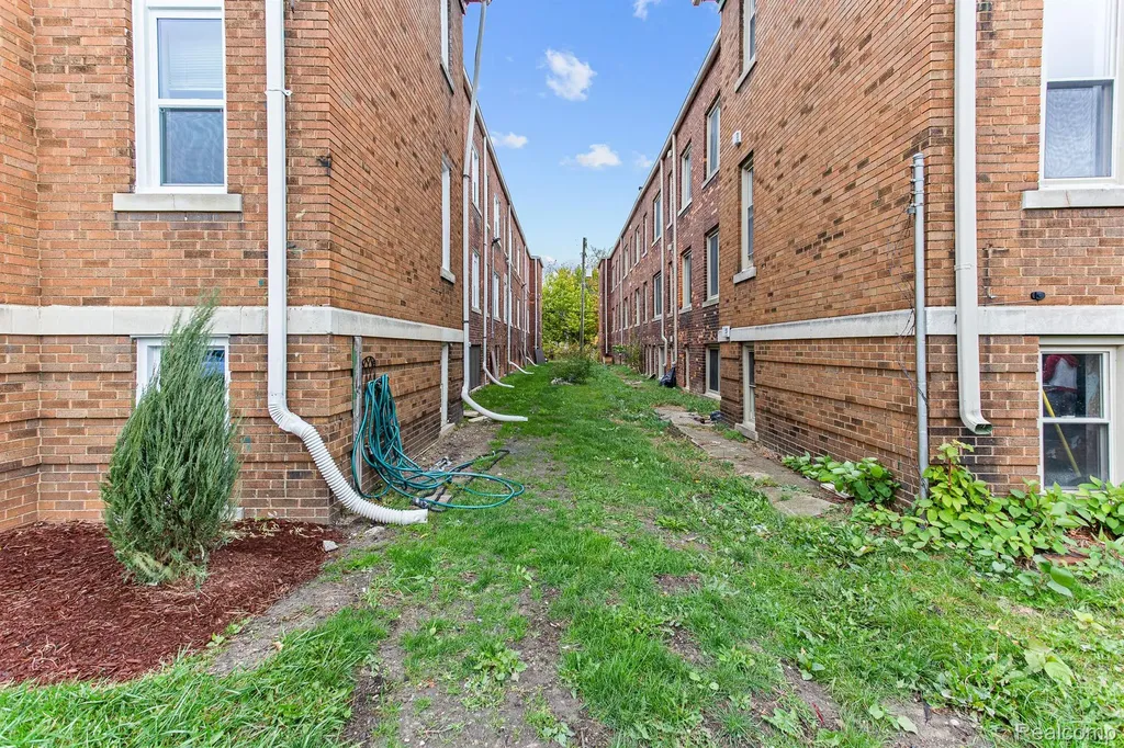 3550 Montclair Street Detroit City MI 48214