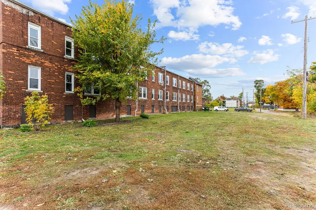 3550 Montclair Street Detroit City MI 48214