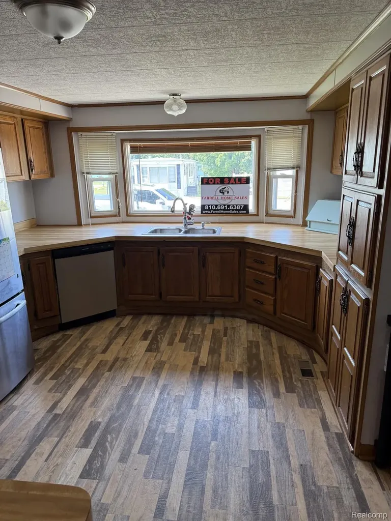 7 Clydesdale Street Genesee Charter Township MI 48458