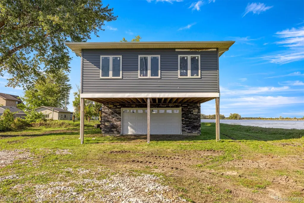 6809 Lakeshore Drive Estral Beach Village MI 48166