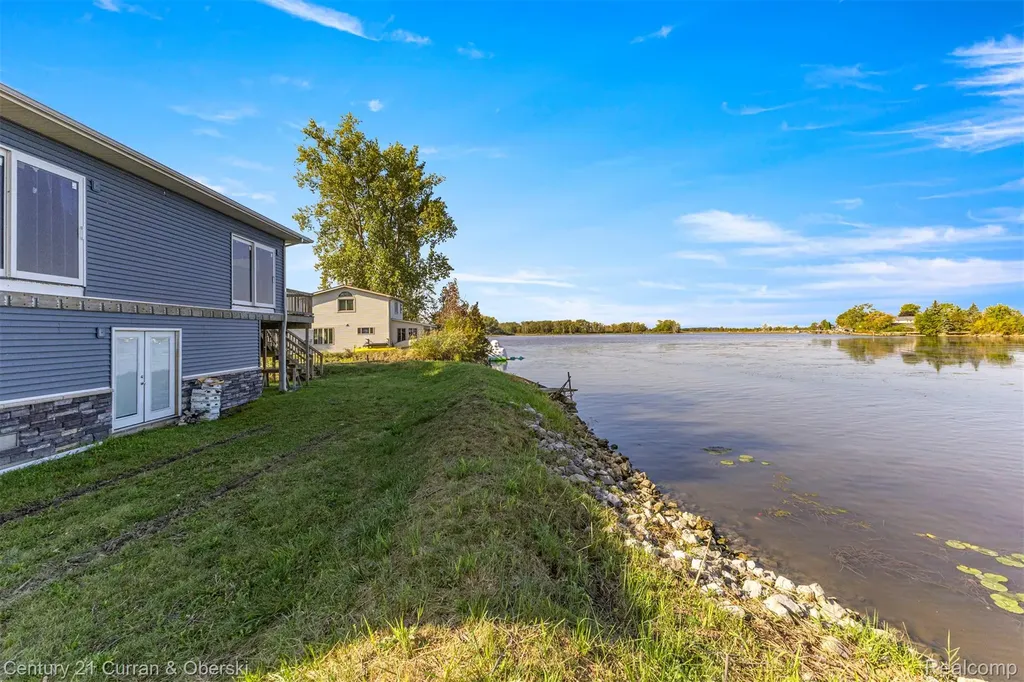 6809 Lakeshore Drive Estral Beach Village MI 48166
