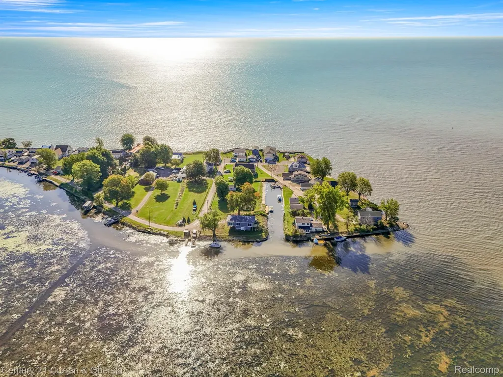 6809 Lakeshore Drive Estral Beach Village MI 48166