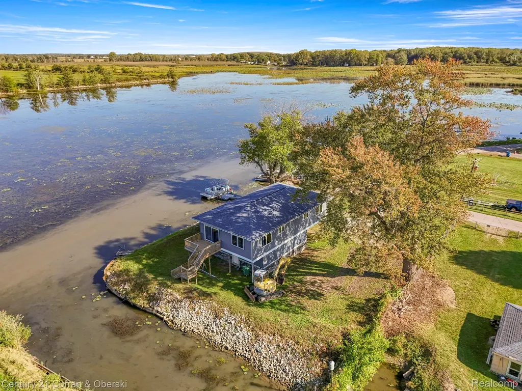 6809 Lakeshore Drive Estral Beach Village MI 48166