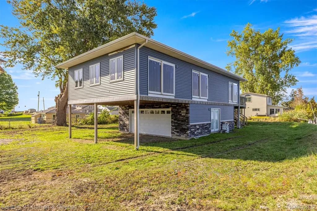 6809 Lakeshore Drive Estral Beach Village MI 48166