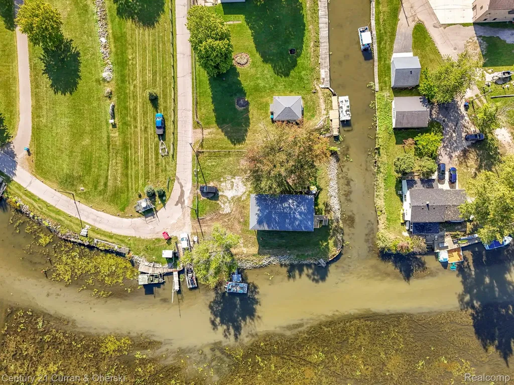 6809 Lakeshore Drive Estral Beach Village MI 48166