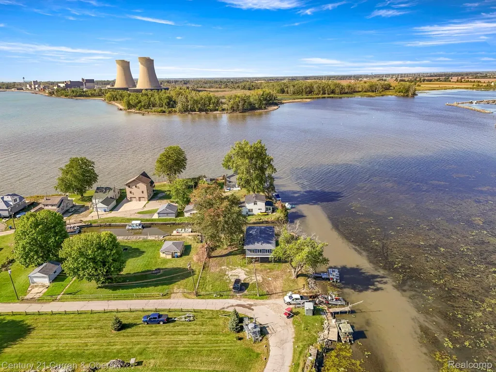 6809 Lakeshore Drive Estral Beach Village MI 48166