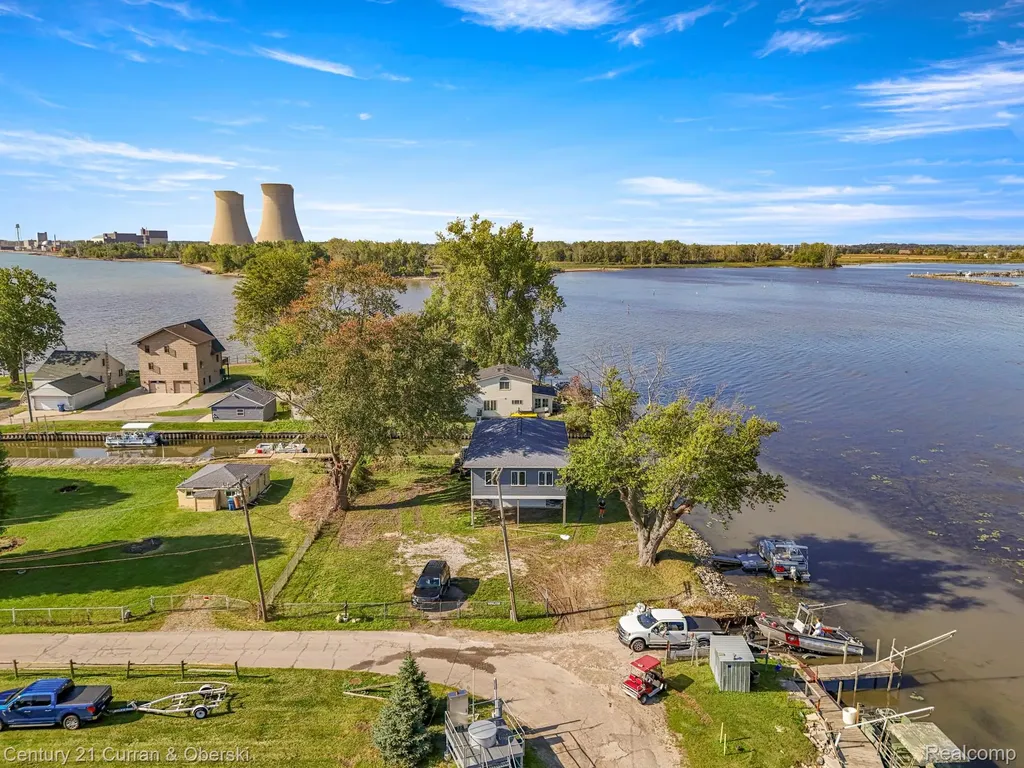 6809 Lakeshore Drive Estral Beach Village MI 48166