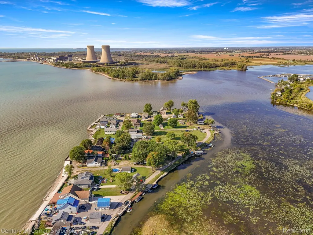 6809 Lakeshore Drive Estral Beach Village MI 48166