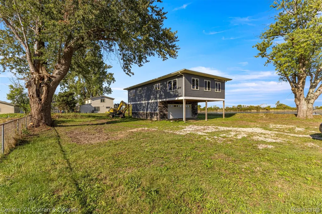 6809 Lakeshore Drive Estral Beach Village MI 48166