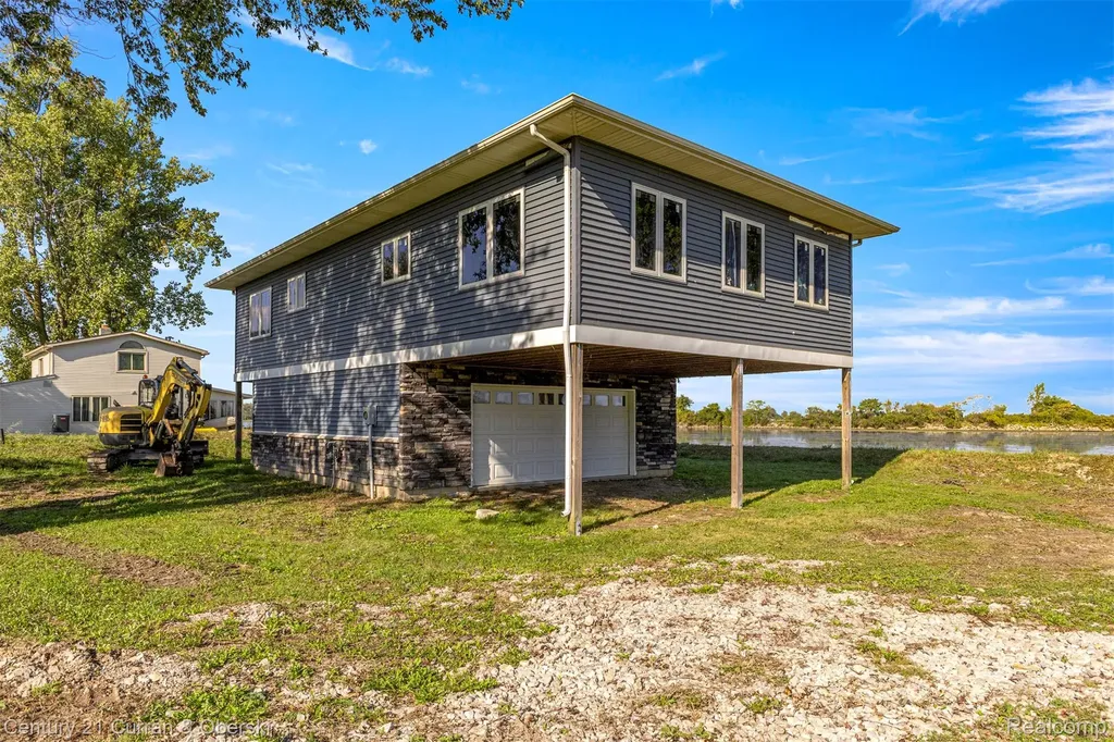 6809 Lakeshore Drive Estral Beach Village MI 48166