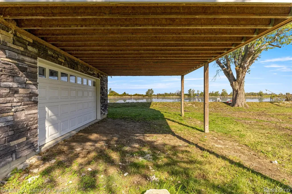 6809 Lakeshore Drive Estral Beach Village MI 48166