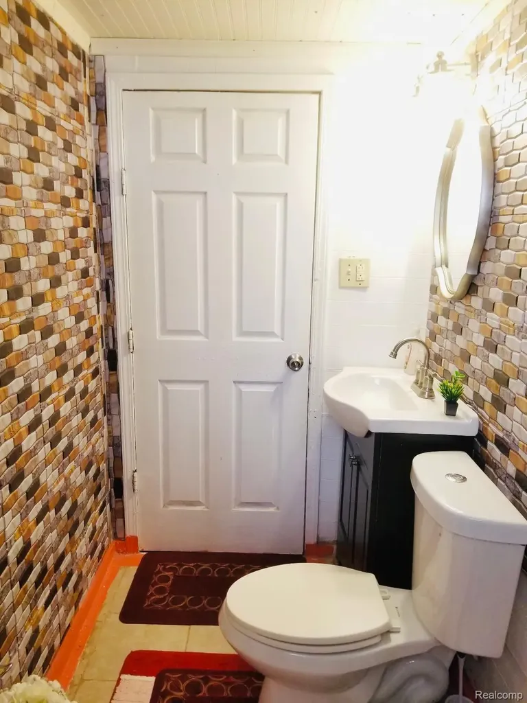 3170 Jacob Street Hamtramck City MI 48212
