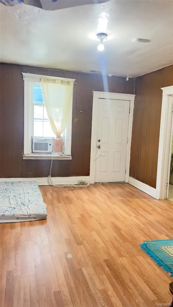 3170 Jacob Street Hamtramck City MI 48212