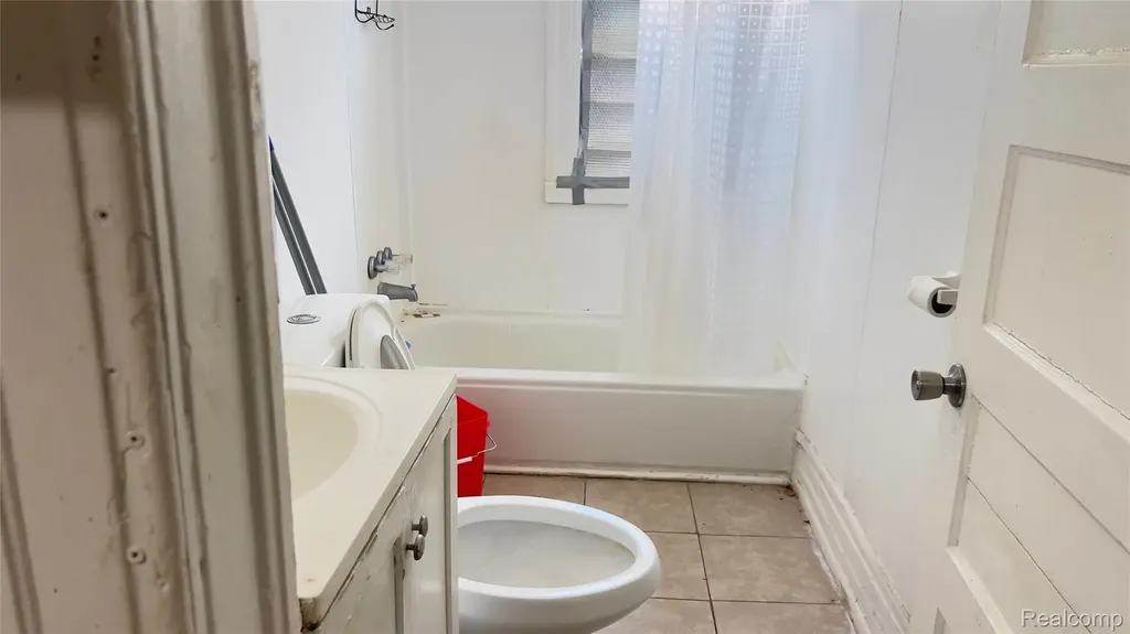 3170 Jacob Street Hamtramck City MI 48212