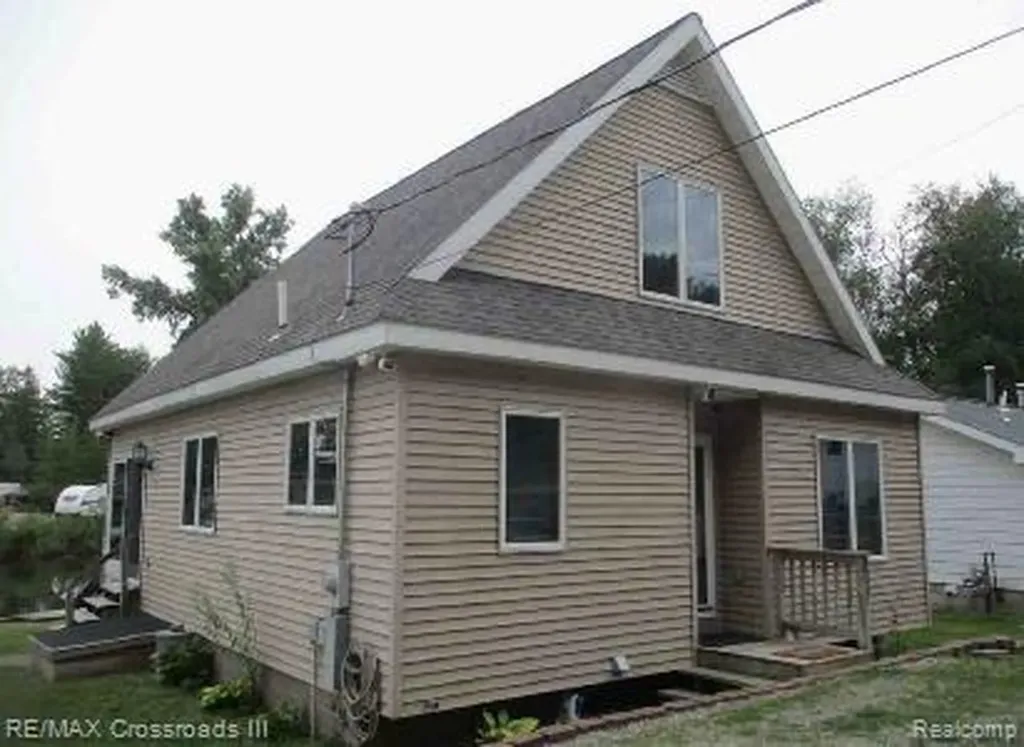 7527 Cove Road Plainfield Township MI 48739