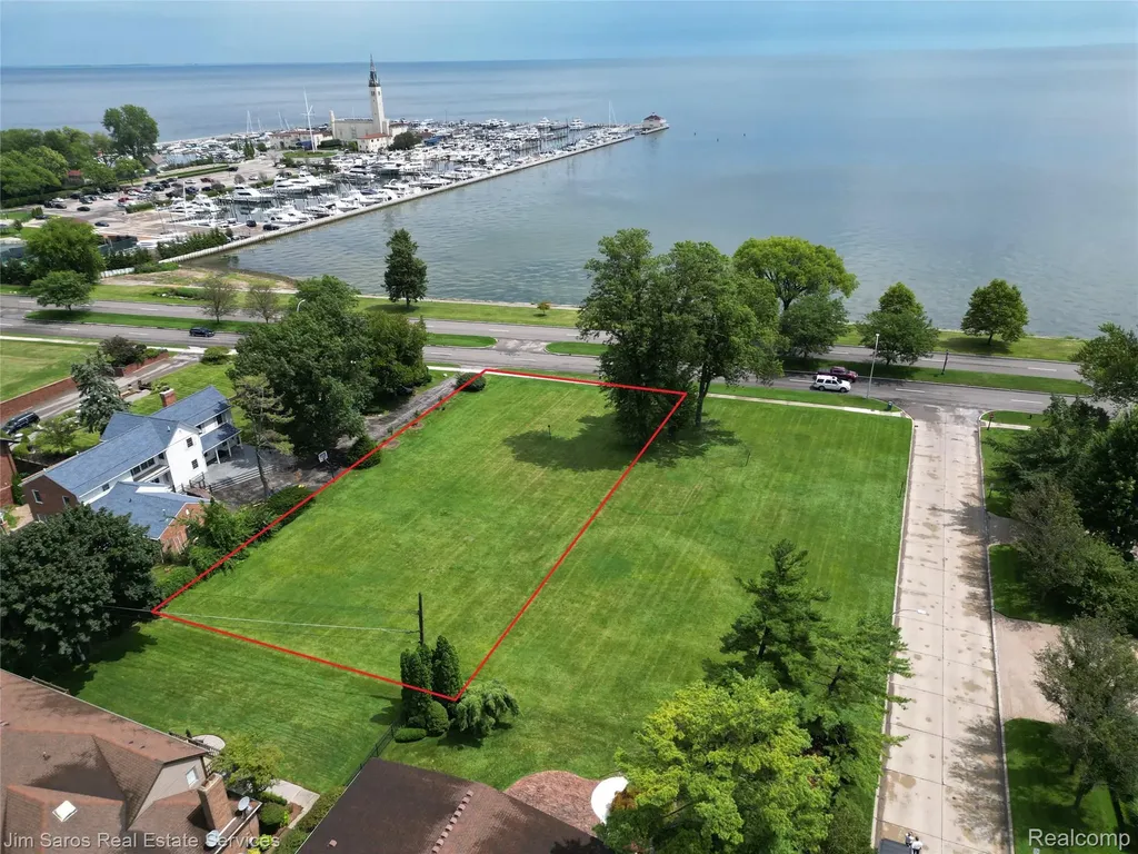749 Lake Shore Road Village Of Grosse Pointe Shores City MI 48236