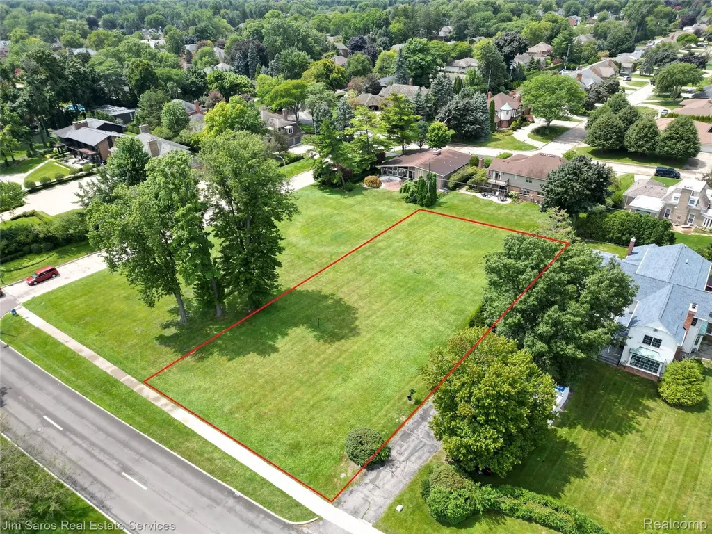 749 Lake Shore Road Village Of Grosse Pointe Shores City MI 48236