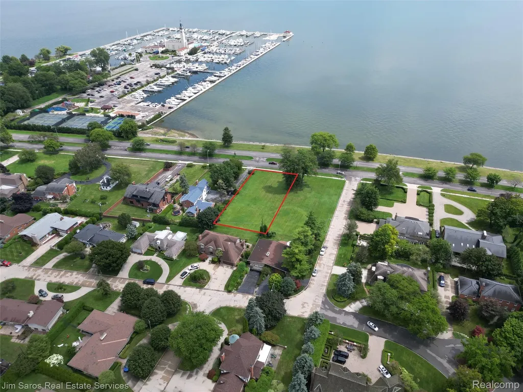 749 Lake Shore Road Village Of Grosse Pointe Shores City MI 48236