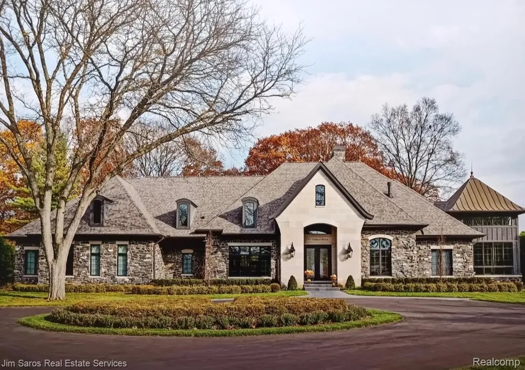 749 Lake Shore Road Village Of Grosse Pointe Shores City MI 48236