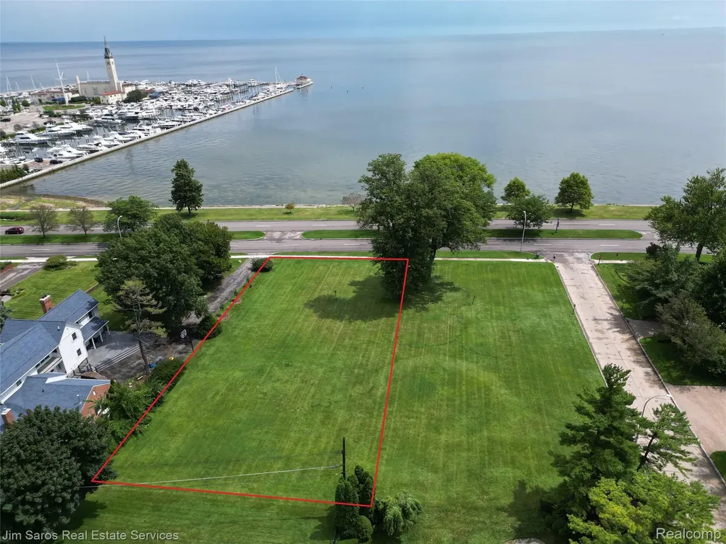 749 Lake Shore Road Village Of Grosse Pointe Shores City MI 48236