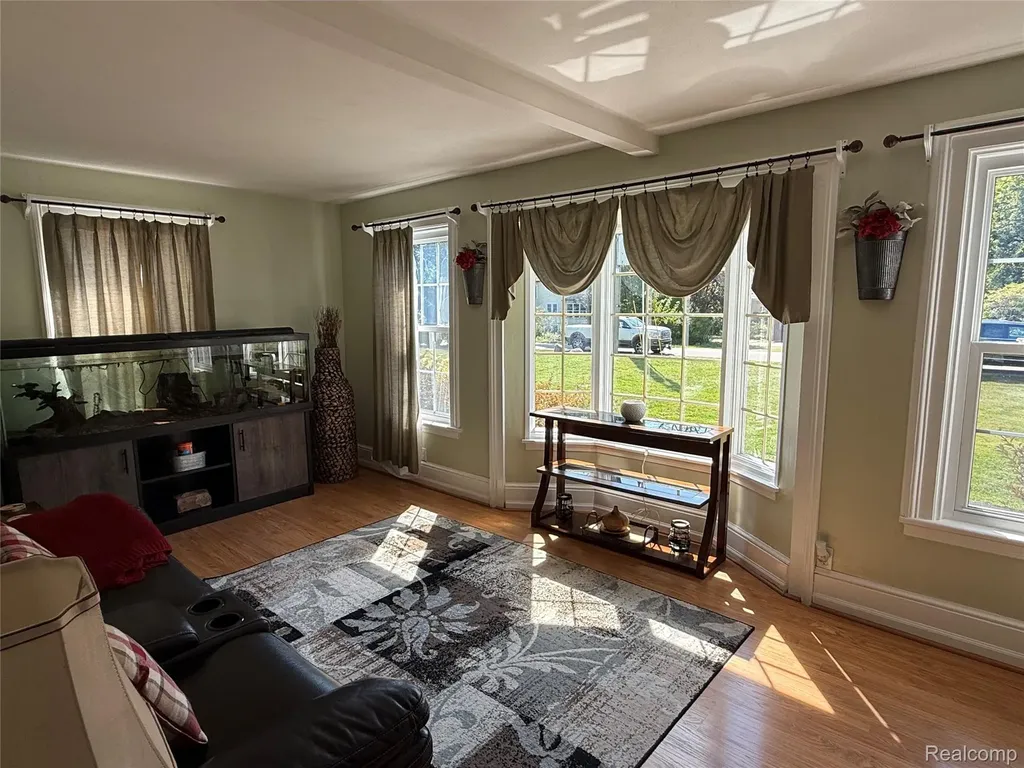 8346 Rucker Road Grosse Ile Township MI 48138
