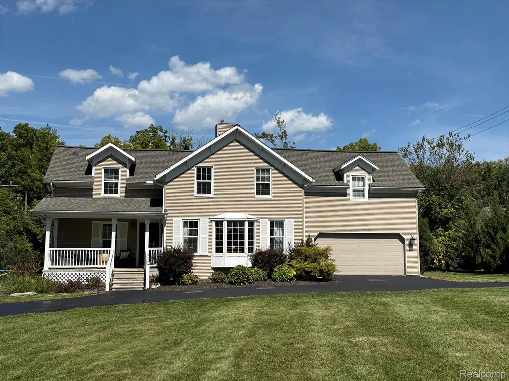 8346 Rucker Road Grosse Ile Township MI 48138