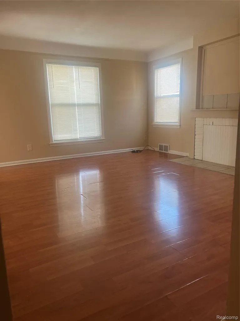 11210 Beaconsfield Street Detroit City MI 48224