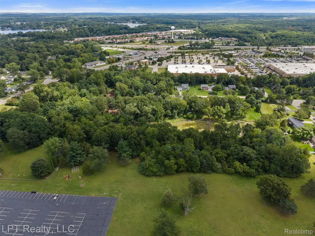 00 Cheddar Valley Green Oak Township MI 48116