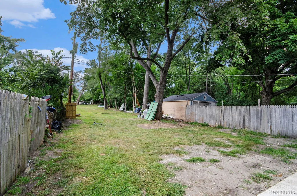 17583 Pierson Street Detroit City MI 48219