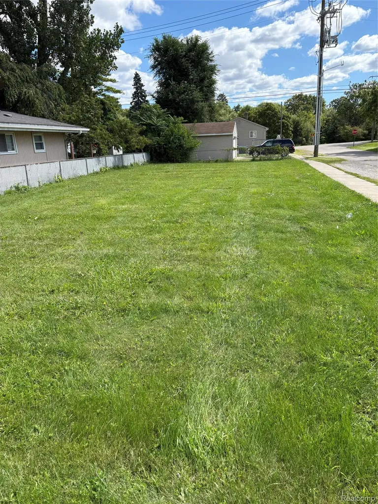 15802 Beech Daly Road Redford Charter Township MI 48239