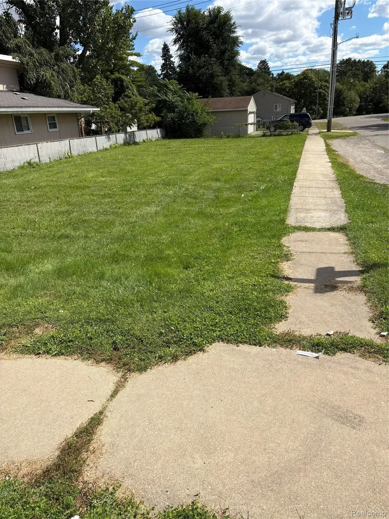 15802 Beech Daly Road Redford Charter Township MI 48239