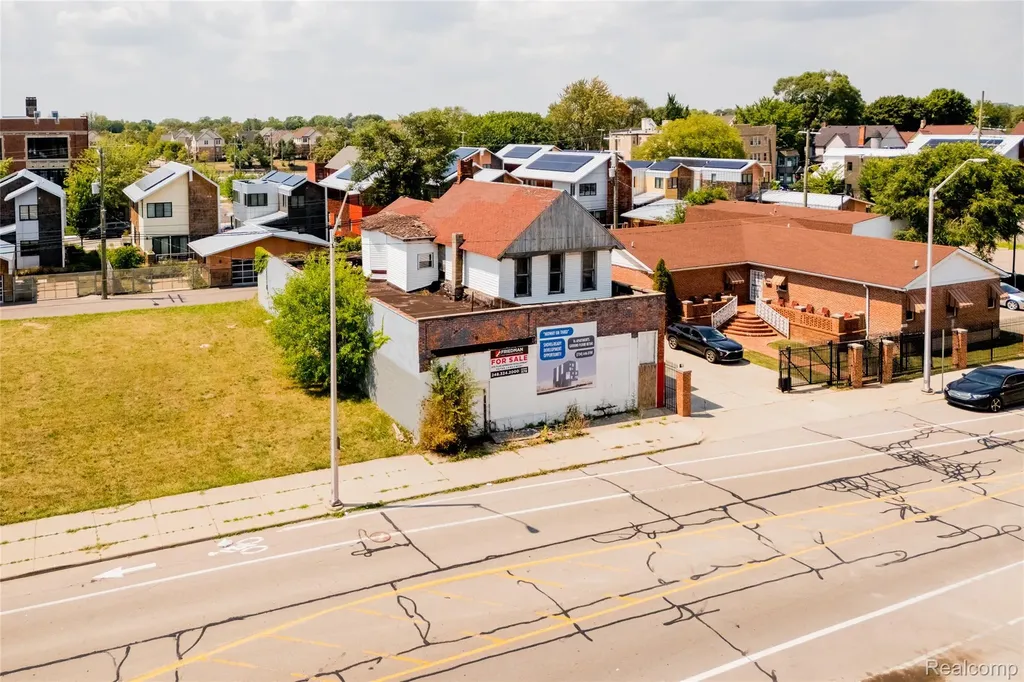 3939 3rd Street Detroit City MI 48201