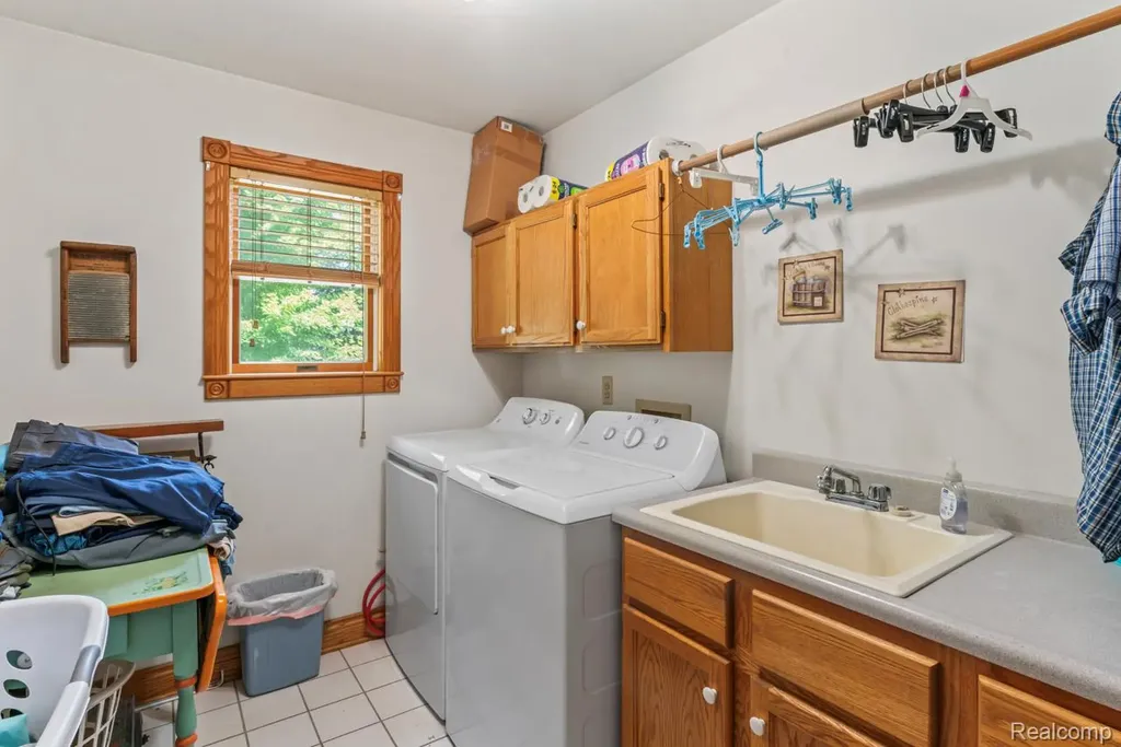 1591 Baldwin Road Lapeer City MI 48446