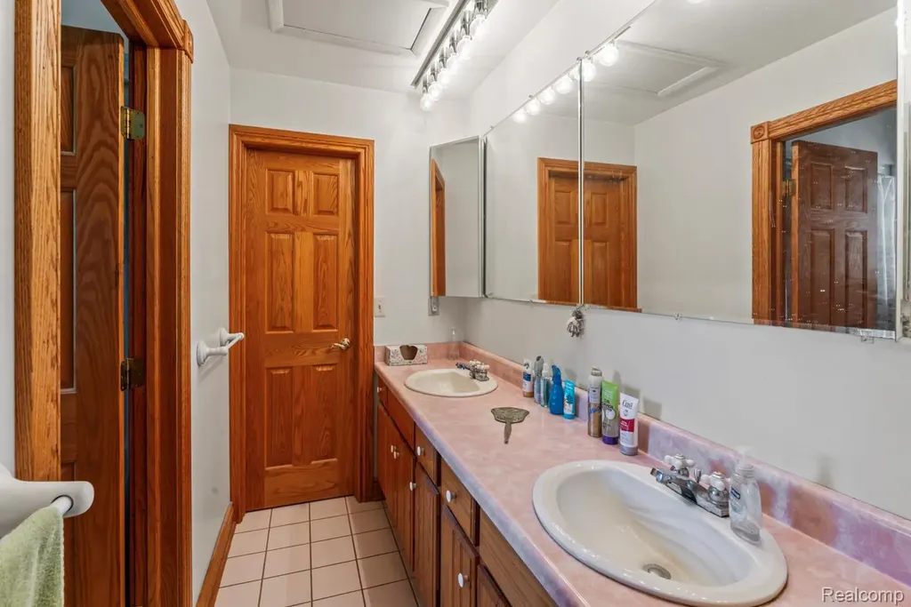 1591 Baldwin Road Lapeer City MI 48446